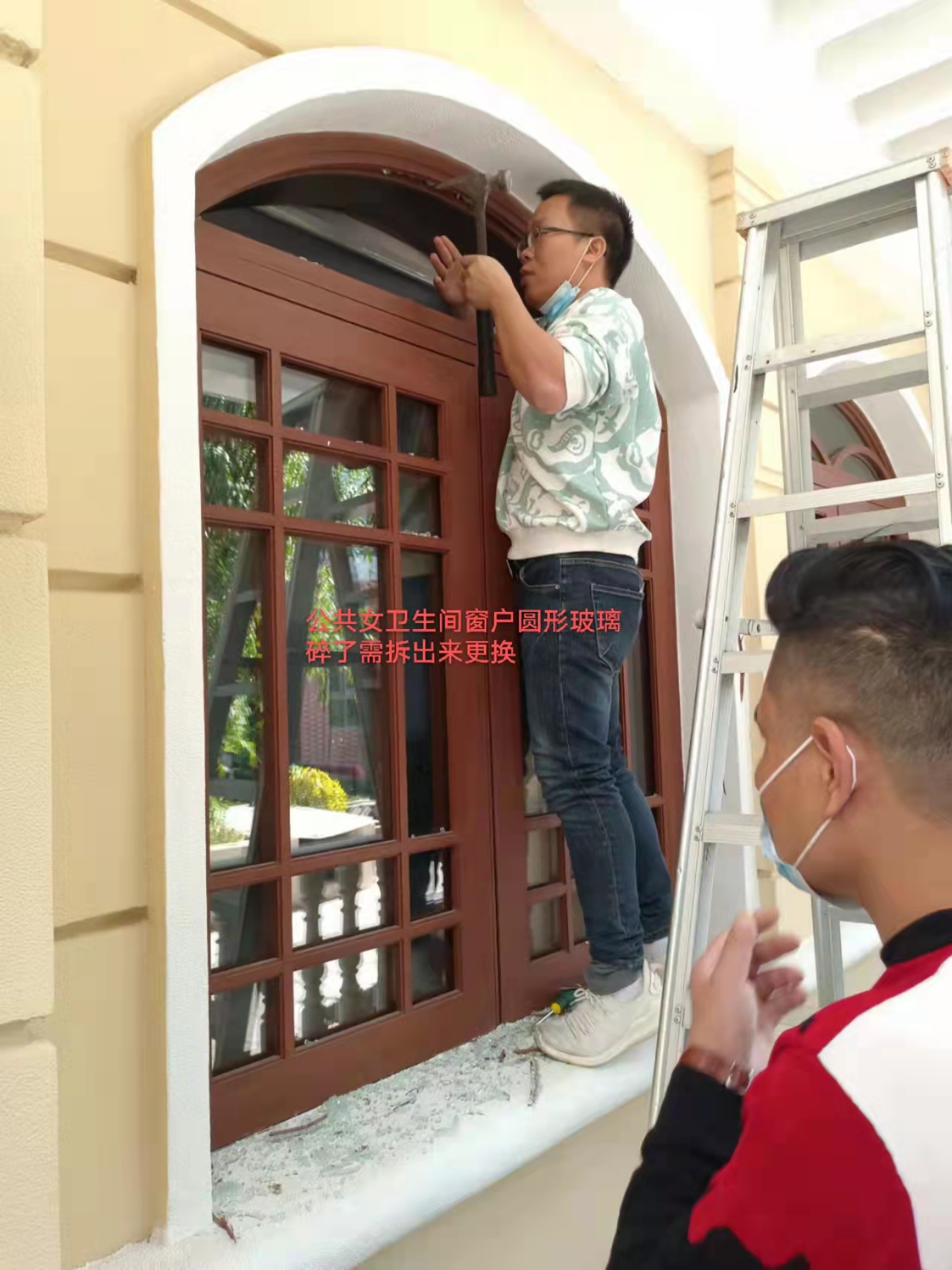 湛江滨海花园幕墙维修