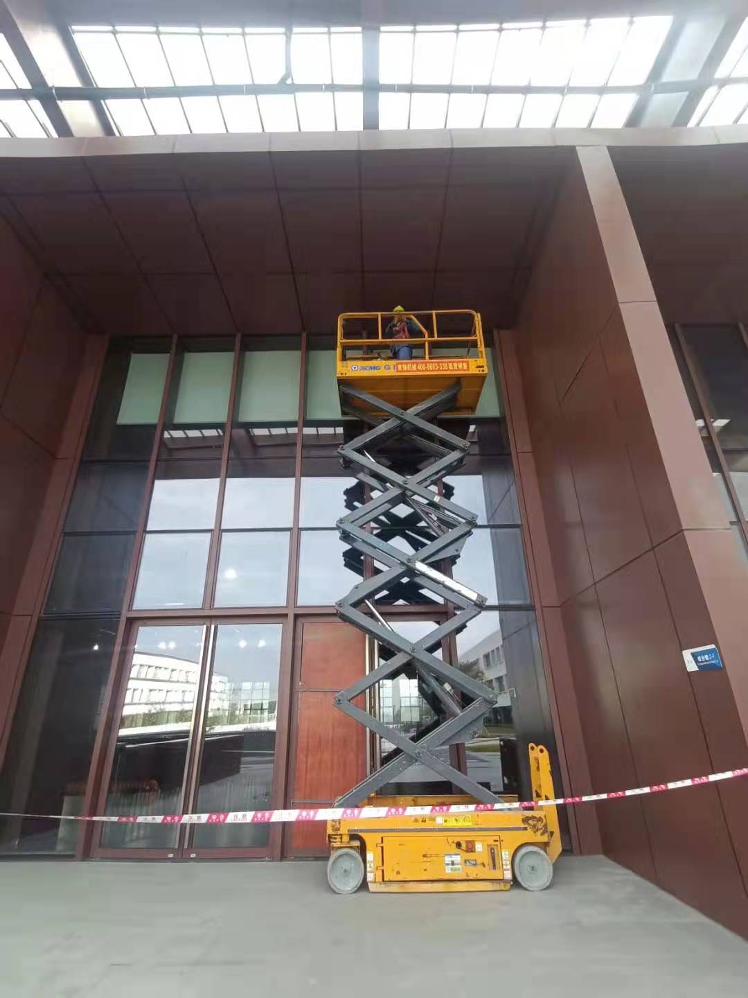 深圳技术大学幕墙维修