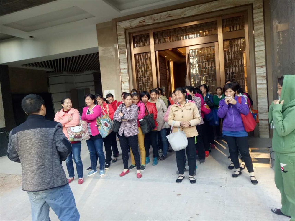 黄沙珠光物业开荒清洁团队